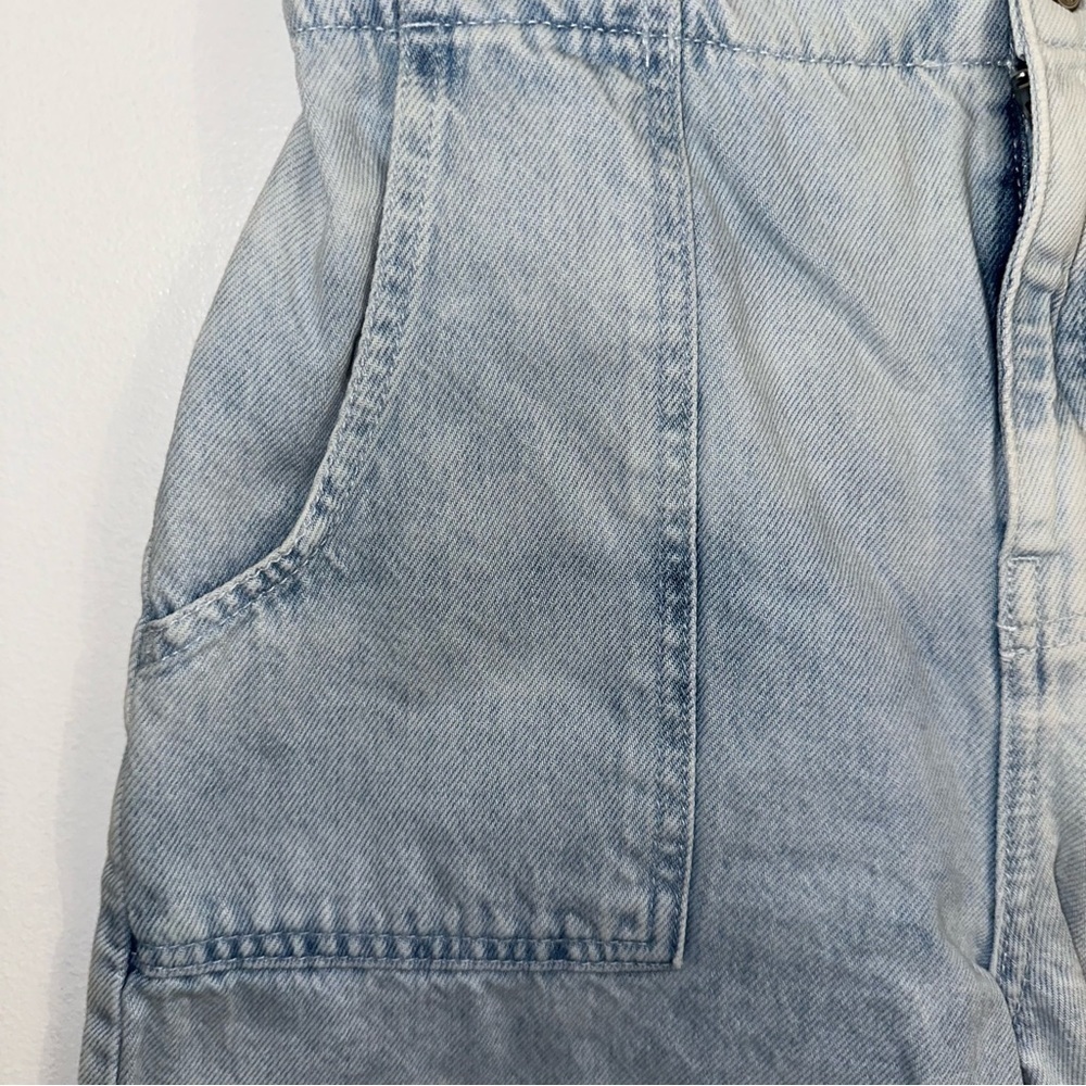 Zara Light Wash Denim Paper Bag Shorts size 2 - Picture 2 of 10